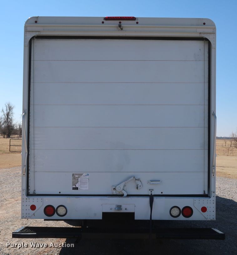 image for item IY9119 2013 Ford F59  refrigerated delivery truck