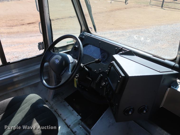 image for item IY9119 2013 Ford F59  refrigerated delivery truck