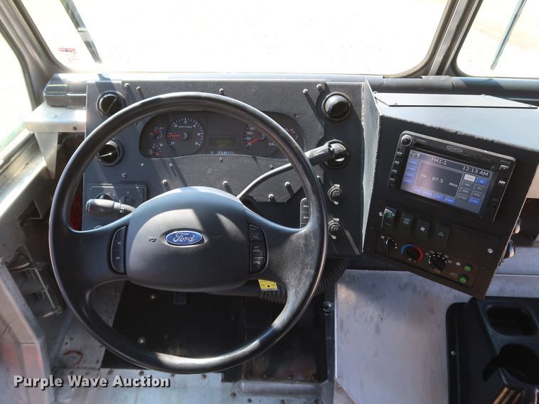 image for item IY9119 2013 Ford F59  refrigerated delivery truck