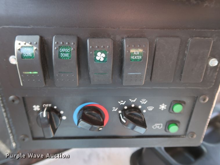 image for item IY9119 2013 Ford F59  refrigerated delivery truck