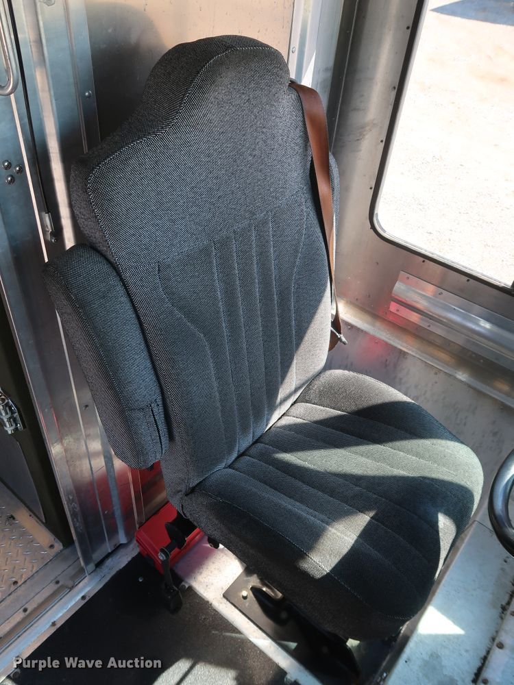 image for item IY9119 2013 Ford F59  refrigerated delivery truck