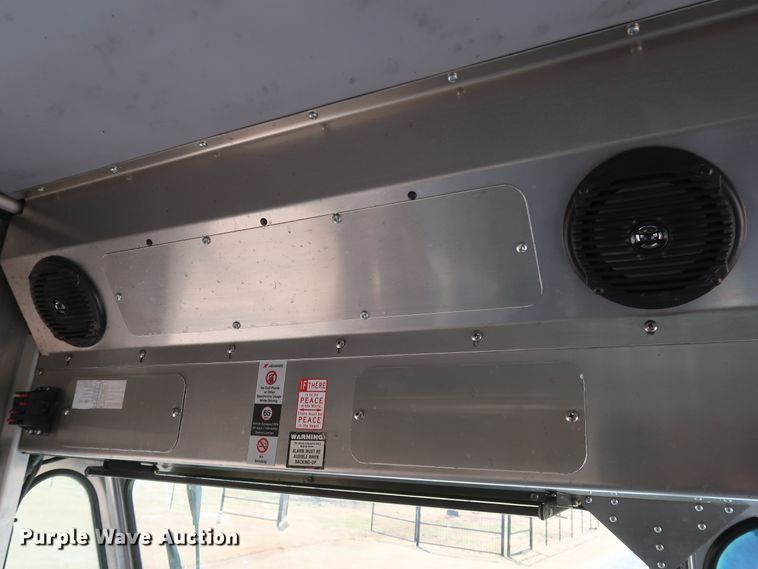 image for item IY9119 2013 Ford F59  refrigerated delivery truck