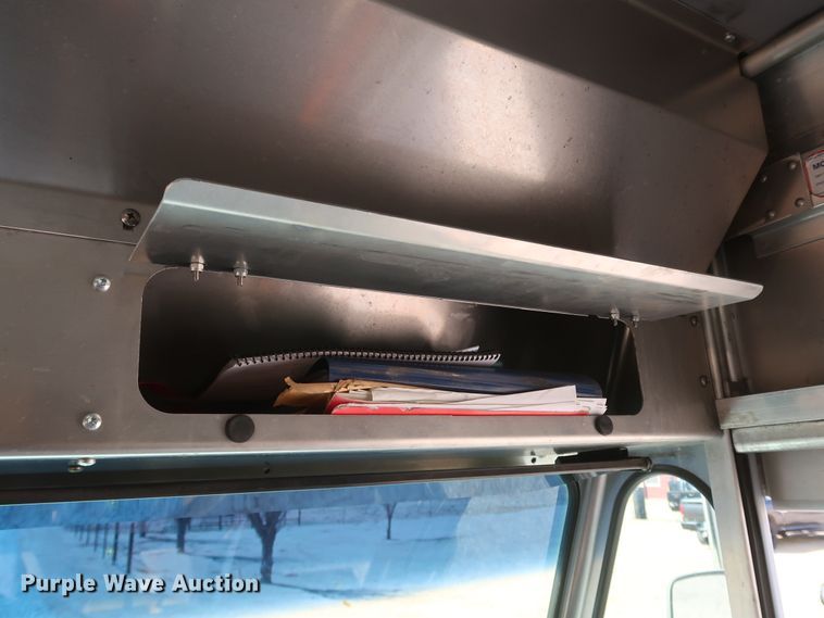 image for item IY9119 2013 Ford F59  refrigerated delivery truck