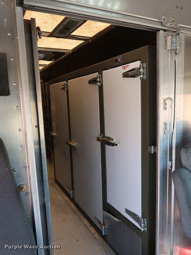 image for item IY9119 2013 Ford F59  refrigerated delivery truck