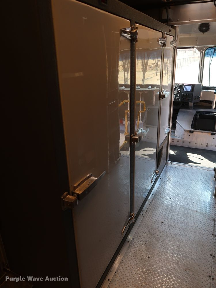 image for item IY9119 2013 Ford F59  refrigerated delivery truck