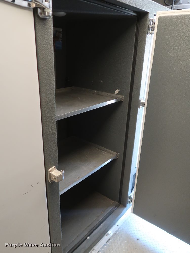 image for item IY9119 2013 Ford F59  refrigerated delivery truck