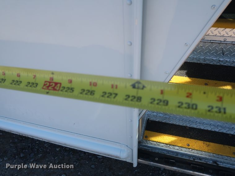 image for item IY9119 2013 Ford F59  refrigerated delivery truck