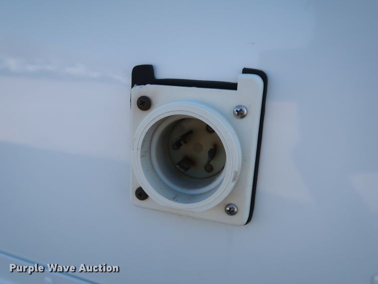 image for item IY9119 2013 Ford F59  refrigerated delivery truck