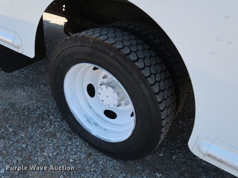 image for item IY9119 2013 Ford F59  refrigerated delivery truck