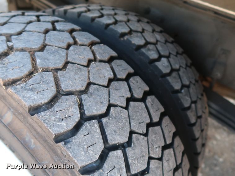 image for item IY9119 2013 Ford F59  refrigerated delivery truck