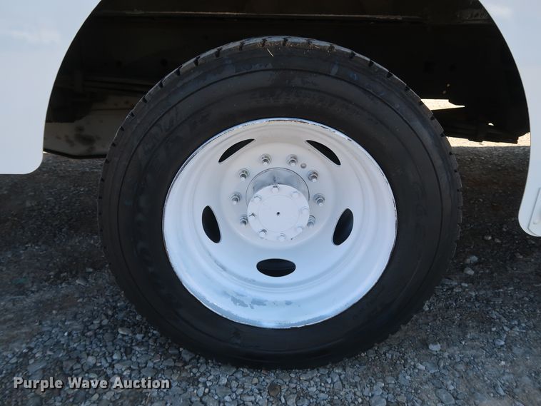 image for item IY9119 2013 Ford F59  refrigerated delivery truck