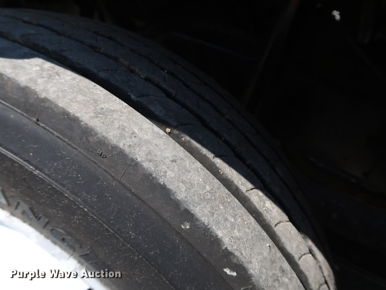 image for item IY9119 2013 Ford F59  refrigerated delivery truck