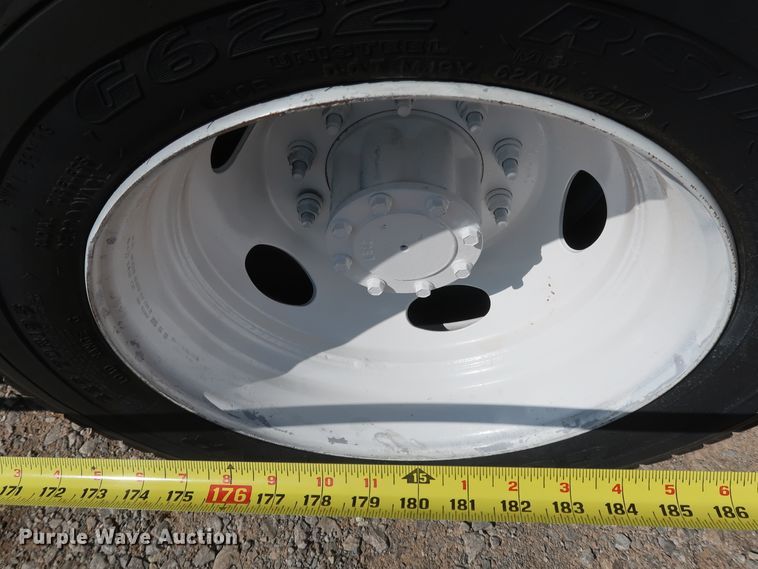 image for item IY9119 2013 Ford F59  refrigerated delivery truck