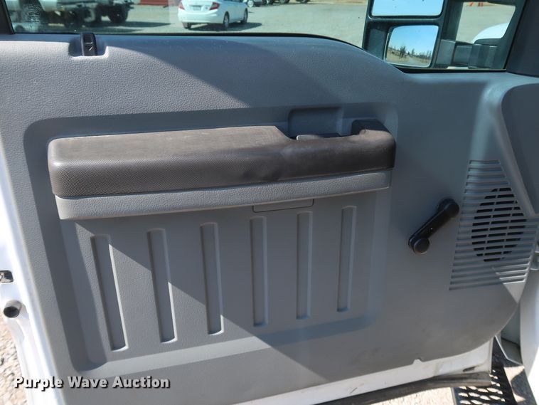 image for item IY9147 2012 Ford F550 Super Duty XL  Crew Cab utility / service truck