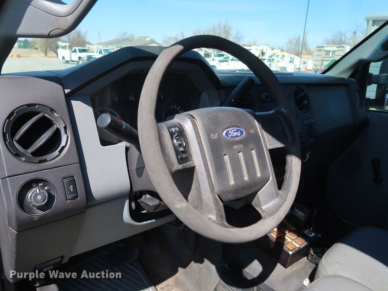 image for item IY9147 2012 Ford F550 Super Duty XL  Crew Cab utility / service truck