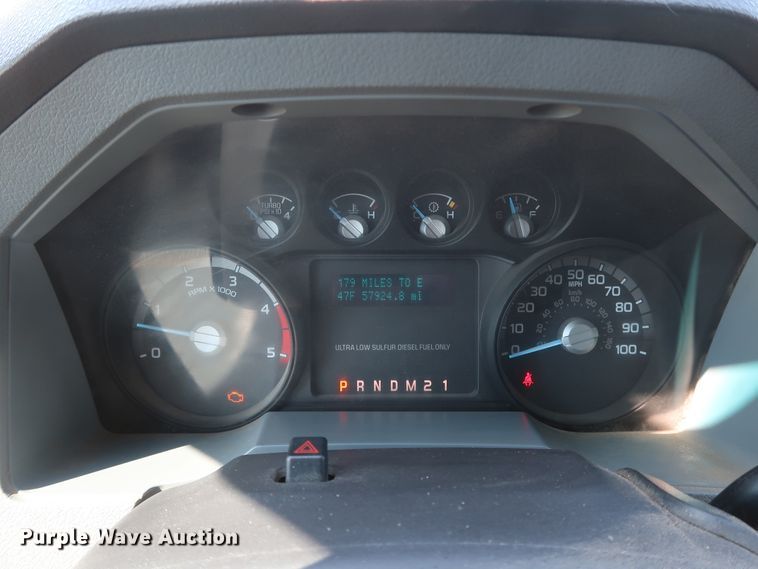 image for item IY9147 2012 Ford F550 Super Duty XL  Crew Cab utility / service truck