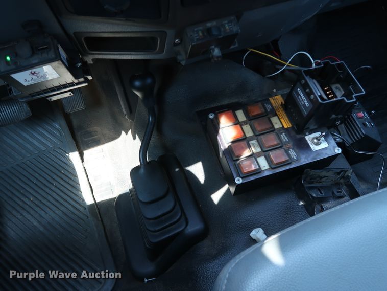 image for item IY9147 2012 Ford F550 Super Duty XL  Crew Cab utility / service truck