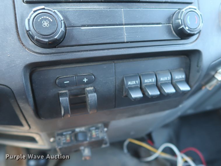 image for item IY9147 2012 Ford F550 Super Duty XL  Crew Cab utility / service truck