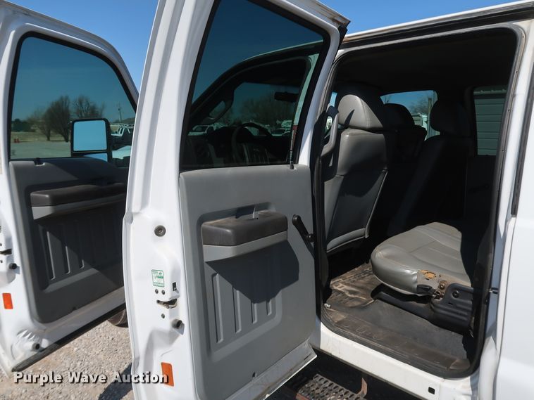 image for item IY9147 2012 Ford F550 Super Duty XL  Crew Cab utility / service truck