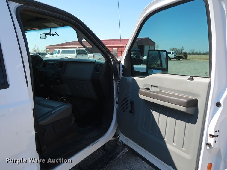 image for item IY9147 2012 Ford F550 Super Duty XL  Crew Cab utility / service truck