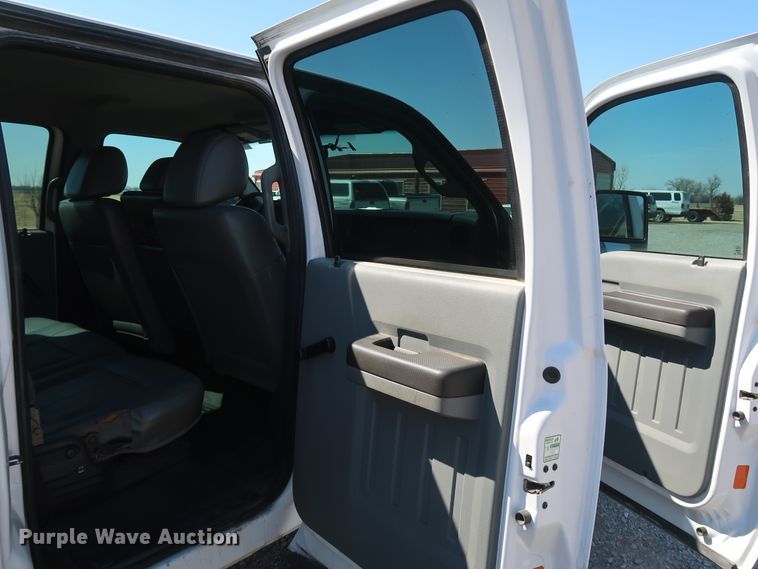 image for item IY9147 2012 Ford F550 Super Duty XL  Crew Cab utility / service truck