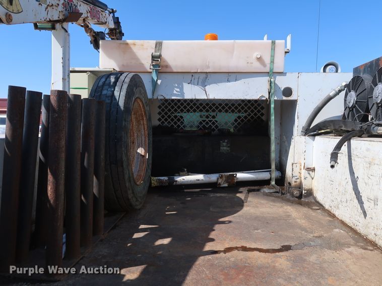 image for item IY9147 2012 Ford F550 Super Duty XL  Crew Cab utility / service truck