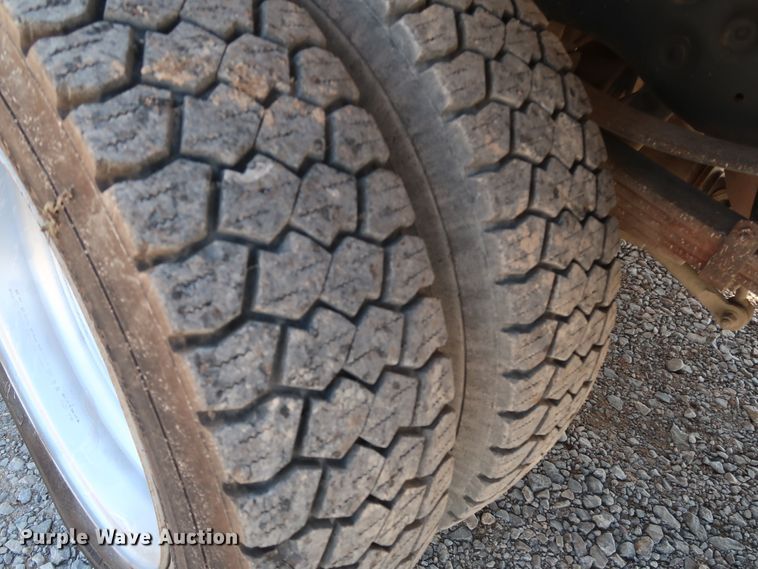 image for item IY9147 2012 Ford F550 Super Duty XL  Crew Cab utility / service truck