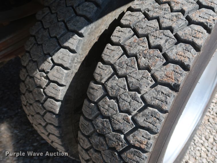 image for item IY9147 2012 Ford F550 Super Duty XL  Crew Cab utility / service truck