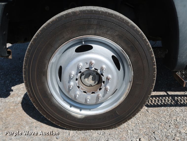 image for item IY9147 2012 Ford F550 Super Duty XL  Crew Cab utility / service truck