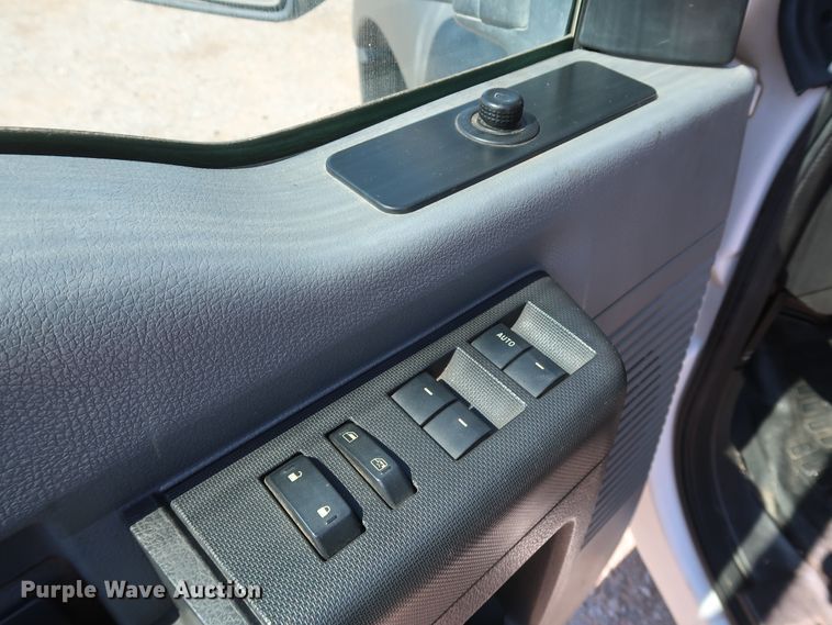 image for item IY9148 2012 Ford F450 Super Duty XL  Crew Cab utility / service truck