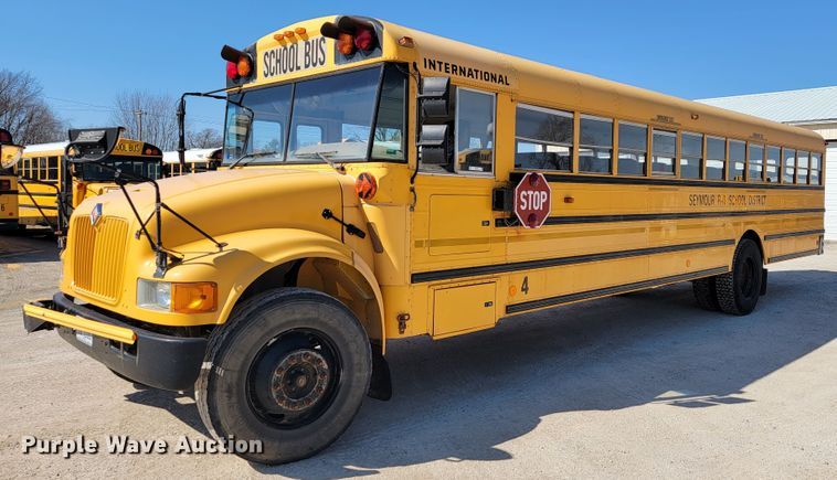 image for item JE9926 2001 International 3000  school bus