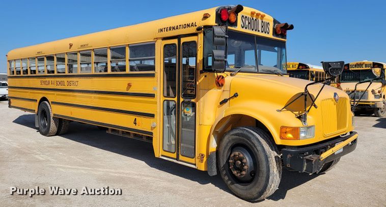 image for item JE9926 2001 International 3000  school bus