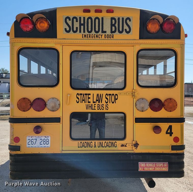 image for item JE9926 2001 International 3000  school bus