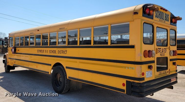 image for item JE9926 2001 International 3000  school bus
