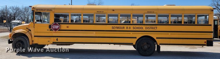image for item JE9926 2001 International 3000  school bus