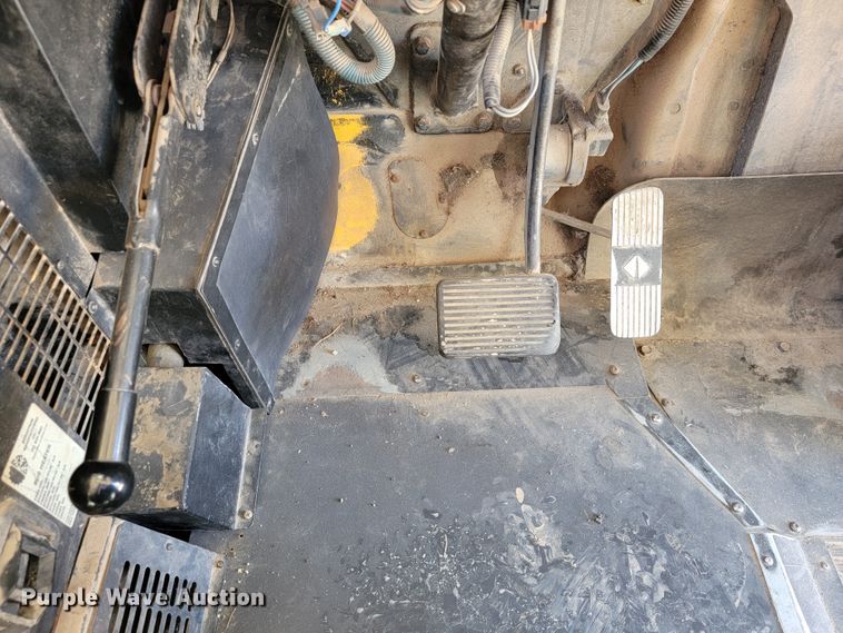 image for item JE9926 2001 International 3000  school bus