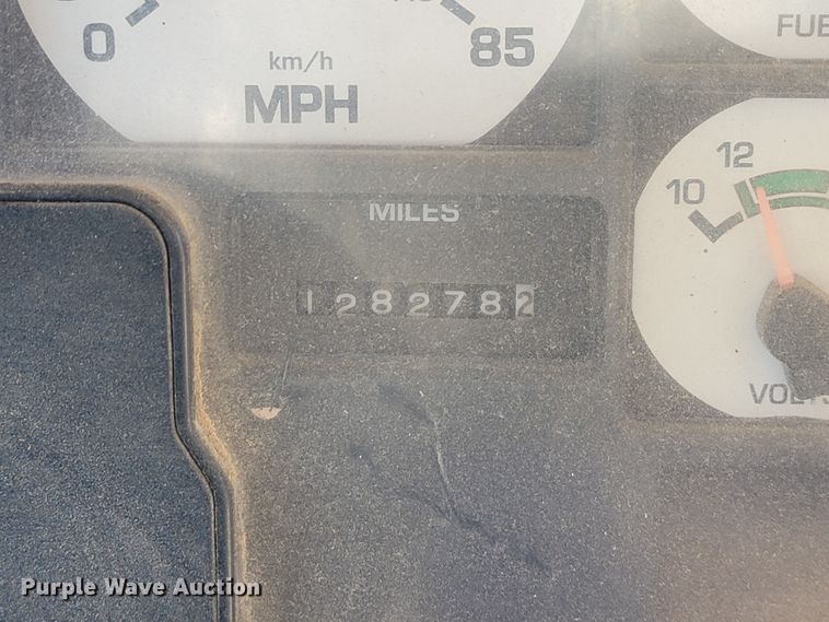 image for item JE9926 2001 International 3000  school bus