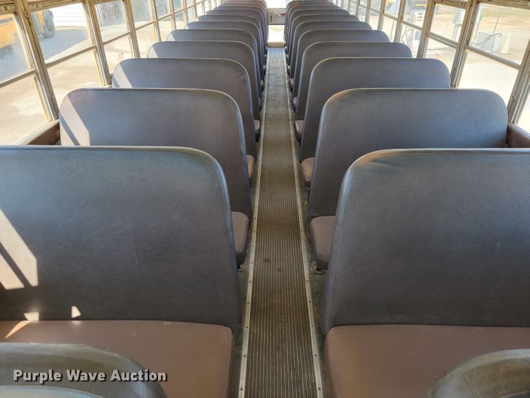 image for item JE9926 2001 International 3000  school bus