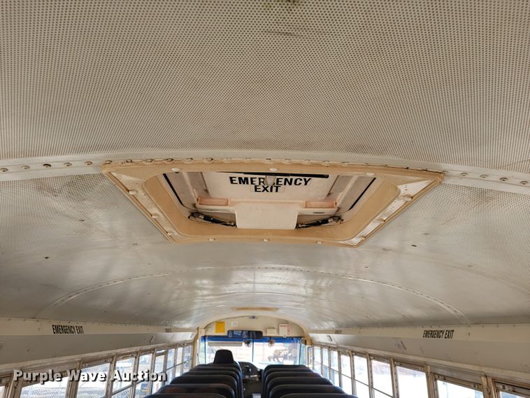 image for item JE9926 2001 International 3000  school bus