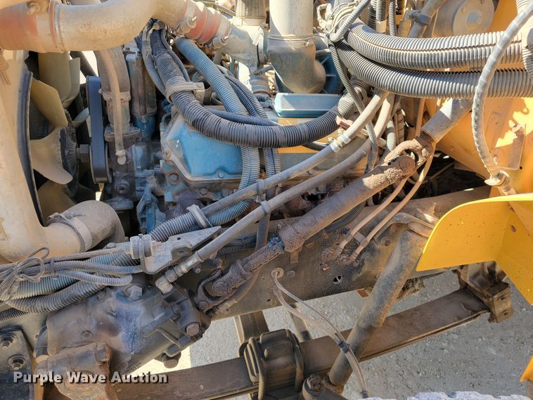 image for item JE9926 2001 International 3000  school bus