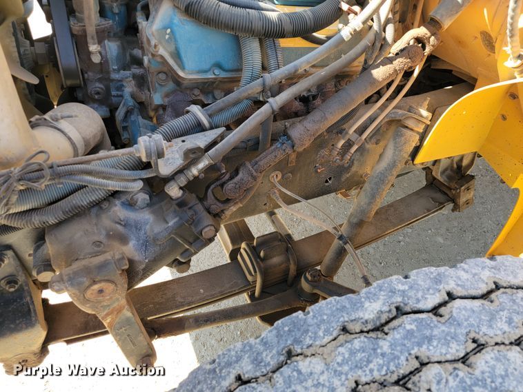 image for item JE9926 2001 International 3000  school bus