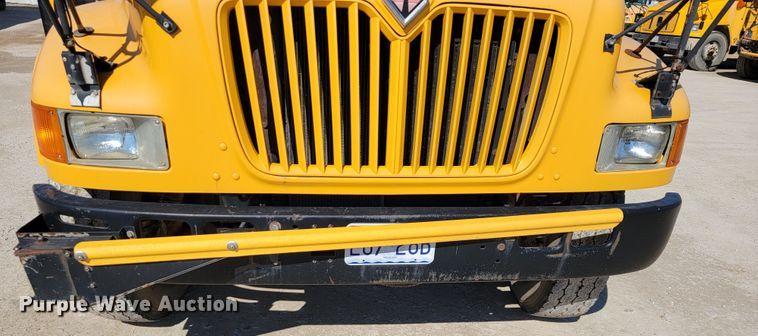 image for item JE9926 2001 International 3000  school bus