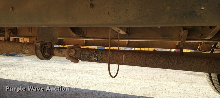 image for item JE9926 2001 International 3000  school bus