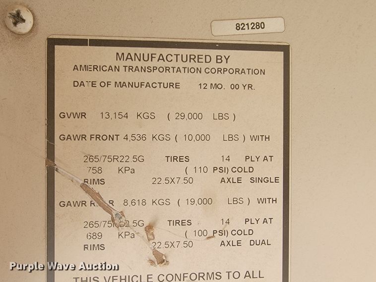 image for item JE9926 2001 International 3000  school bus