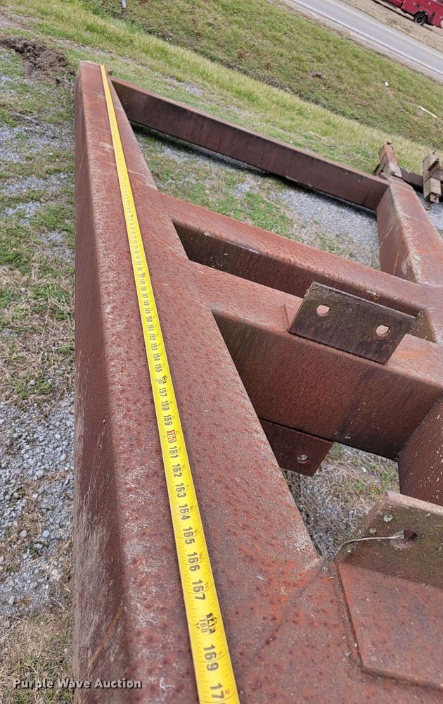 image for item JE9935 Engine hoist