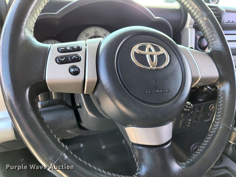 image for item JG9183 2007 Toyota FJ Cruiser  SUV