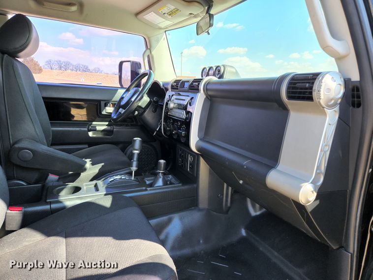 image for item JG9183 2007 Toyota FJ Cruiser  SUV