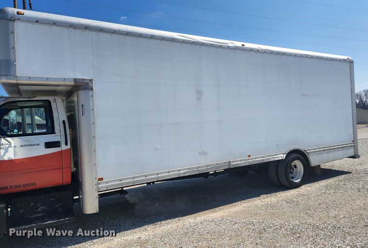 image for item JG9190 2000 GMC C6500  box truck