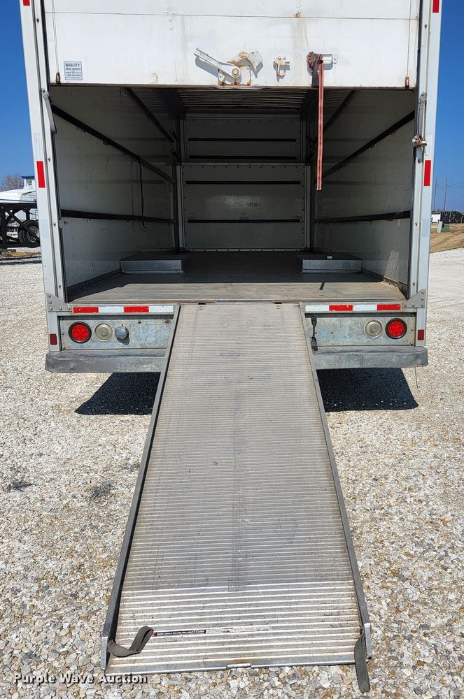 image for item JG9190 2000 GMC C6500  box truck