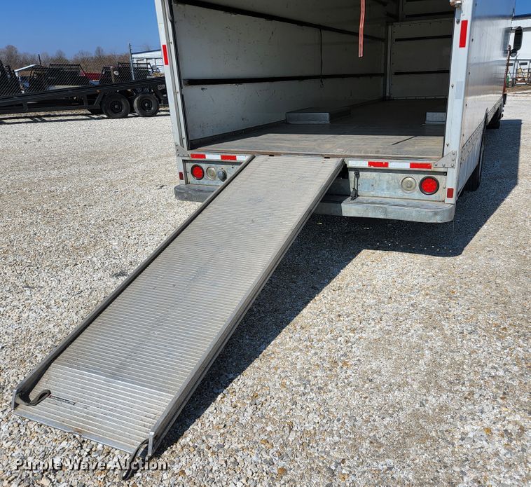 image for item JG9190 2000 GMC C6500  box truck